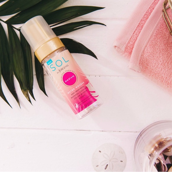 SOL by Jergens SUNLESS TANNING Water Mousse MEDIUM 5 fl. oz. - Picture 2 of 4